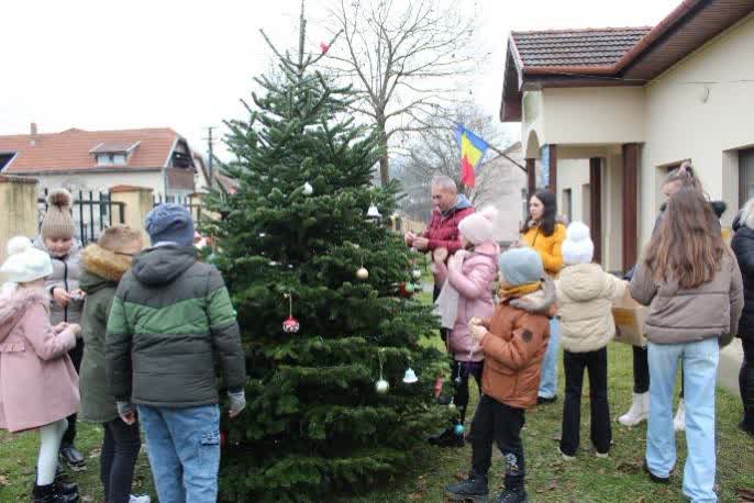 Atelier de jocuri pentru tineri în timpul adventului 2024 - foto 4